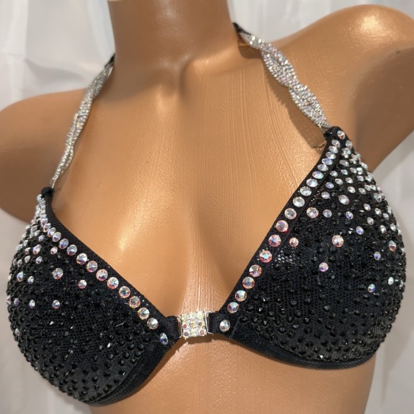 Black competition figure posing suit handmade 34C size made with A/B crystals - Picture 4 of 9